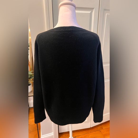 Vince Boatneck Wool & Cashmere black sweater | medium - Picture 4 of 11
